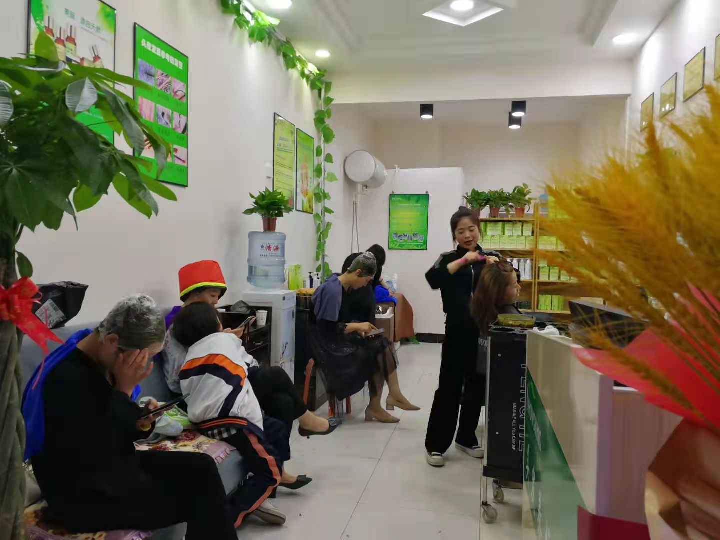 秀丝顿植物养发平阳店做养发百转黑效果为什么那么好