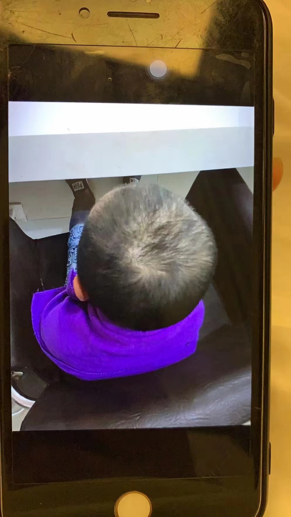 秀丝顿植物养发过程分为三步走，清头皮  养毛囊  修发干