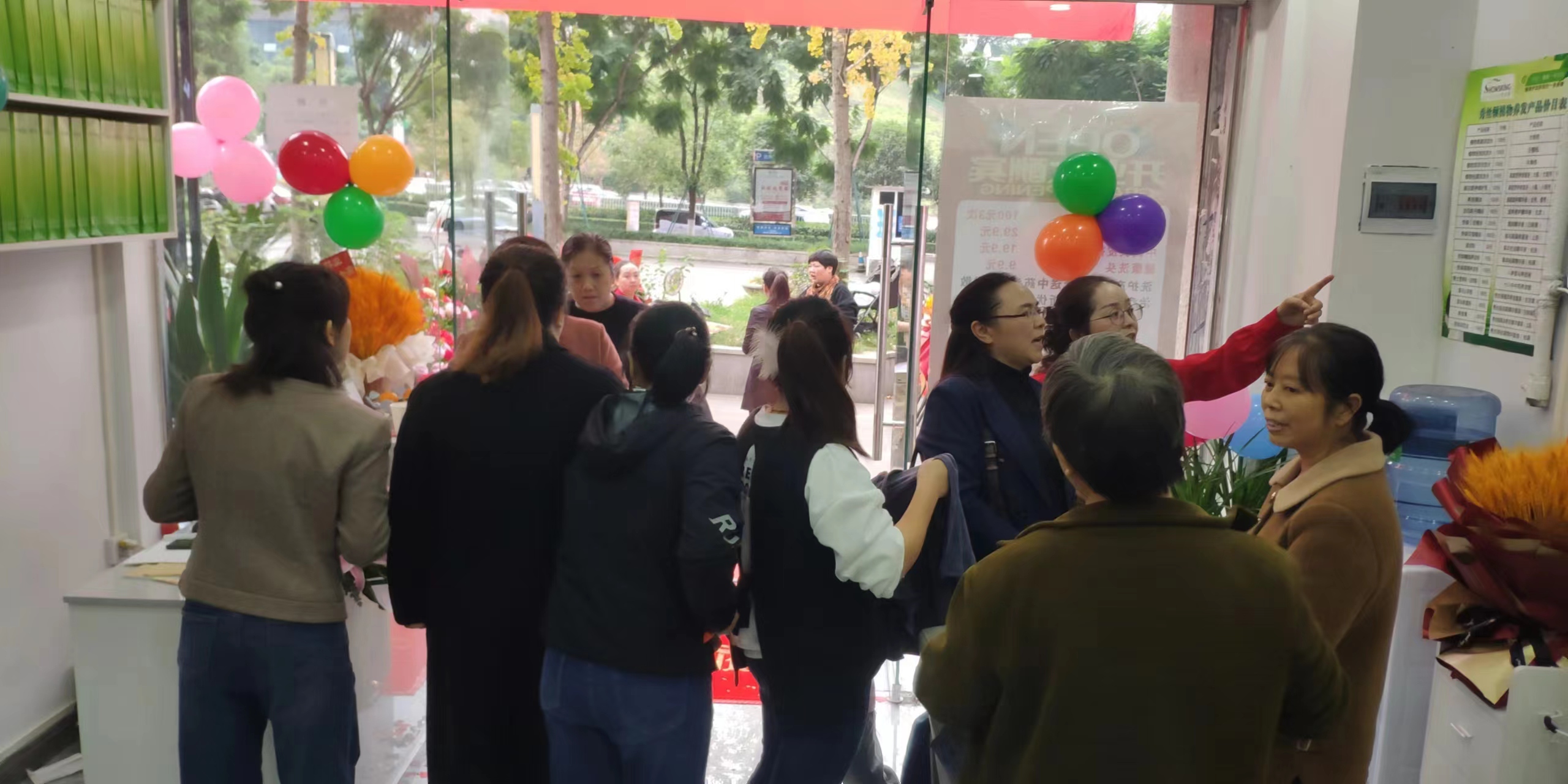 秀丝顿植物养发全国连锁加盟，让您的头发问题得到完美解决！