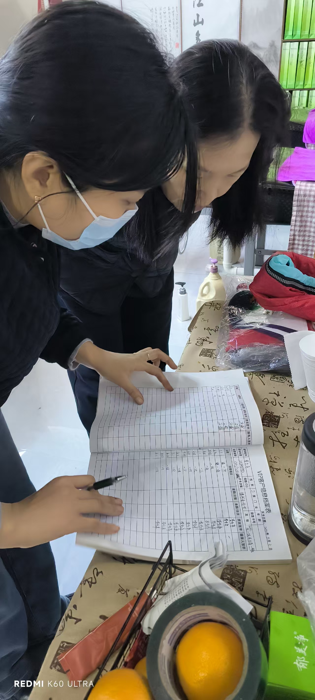 秀丝顿植物养发馆试试中药制剂吧！让我们一起告别白发，焕发青春！