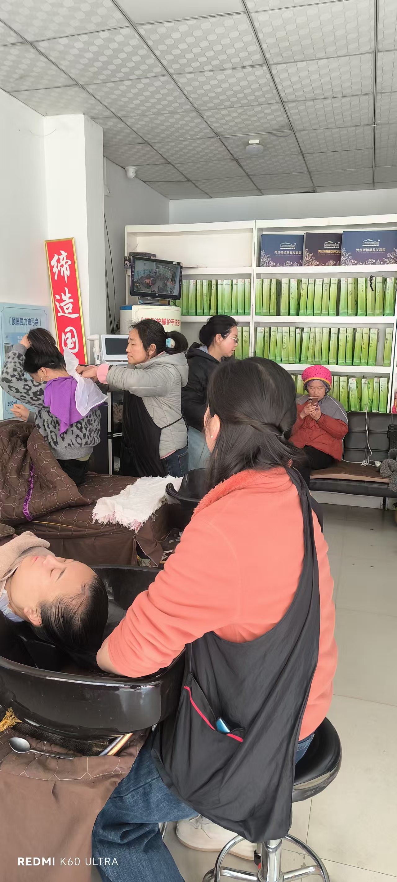 秀丝顿养发头疗在中国植物养发头疗行业里面首屈一指。
