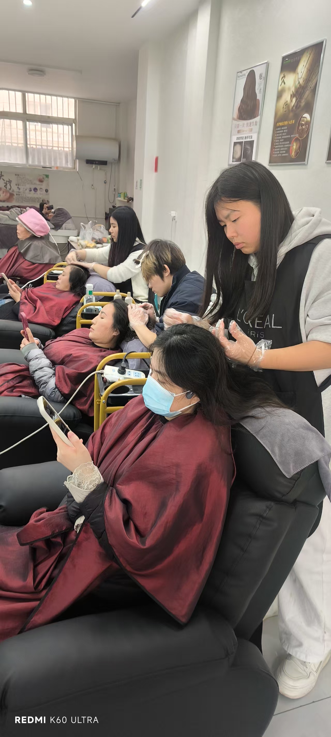 秀丝顿头疗可以治疗失眠的患者，尤其是长时间睡不着，或者多梦，容易惊醒的人。